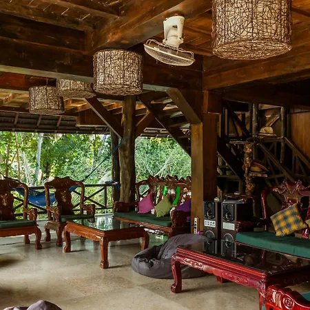 Easy Surf Dacha Villa